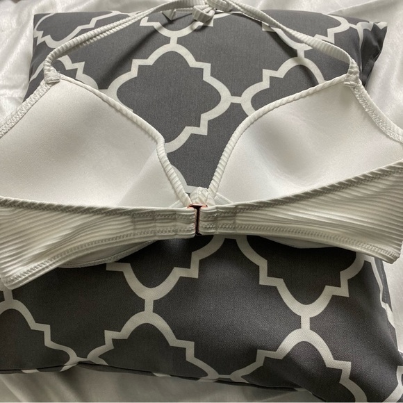 Shade & Shore Shimmery Bikini Top - Picture 7 of 9